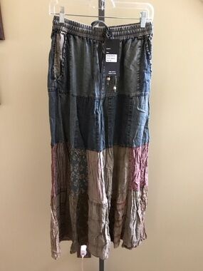 YOUNG THREADS NWT Pants Denim Plaid Neutral Colors Size Medium